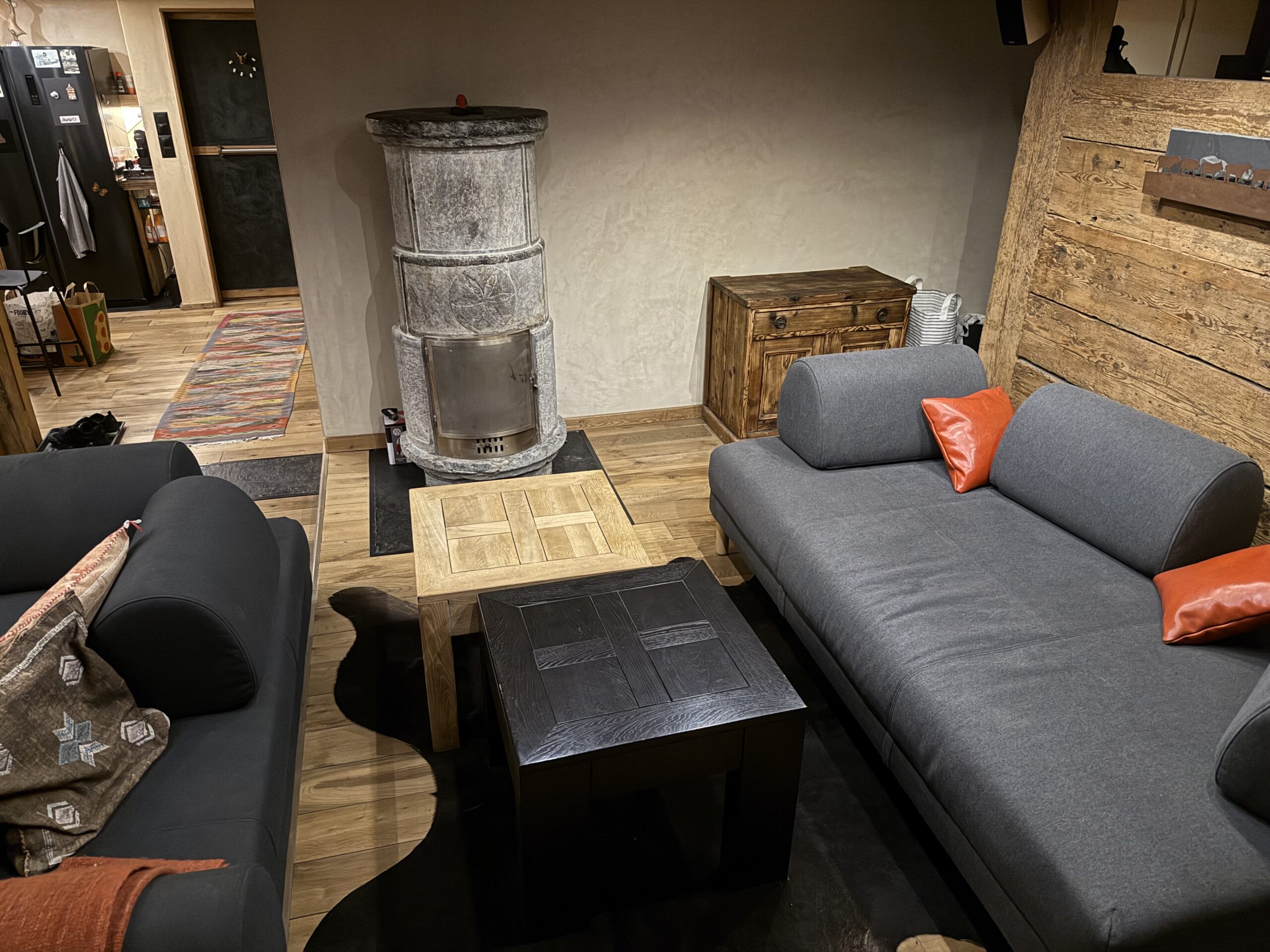Living room view 2 in The Loft apartment, Arbaz