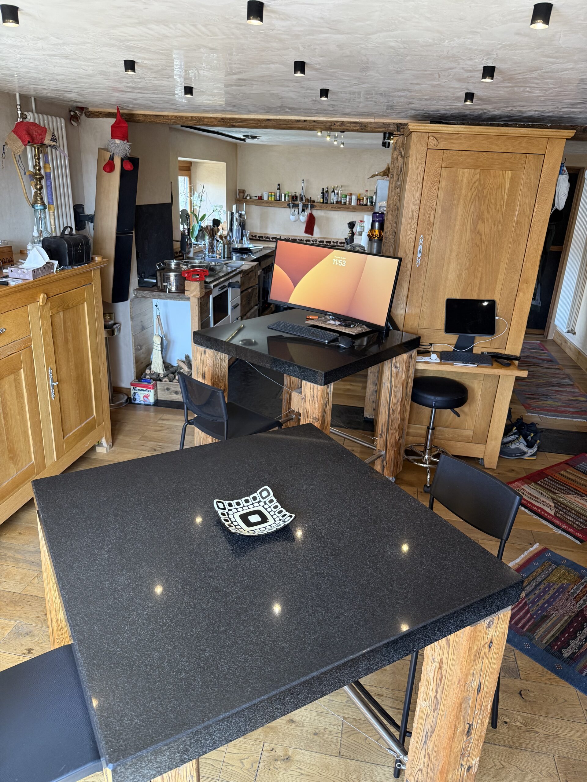 Office corner in The Loft apartment, Arbaz