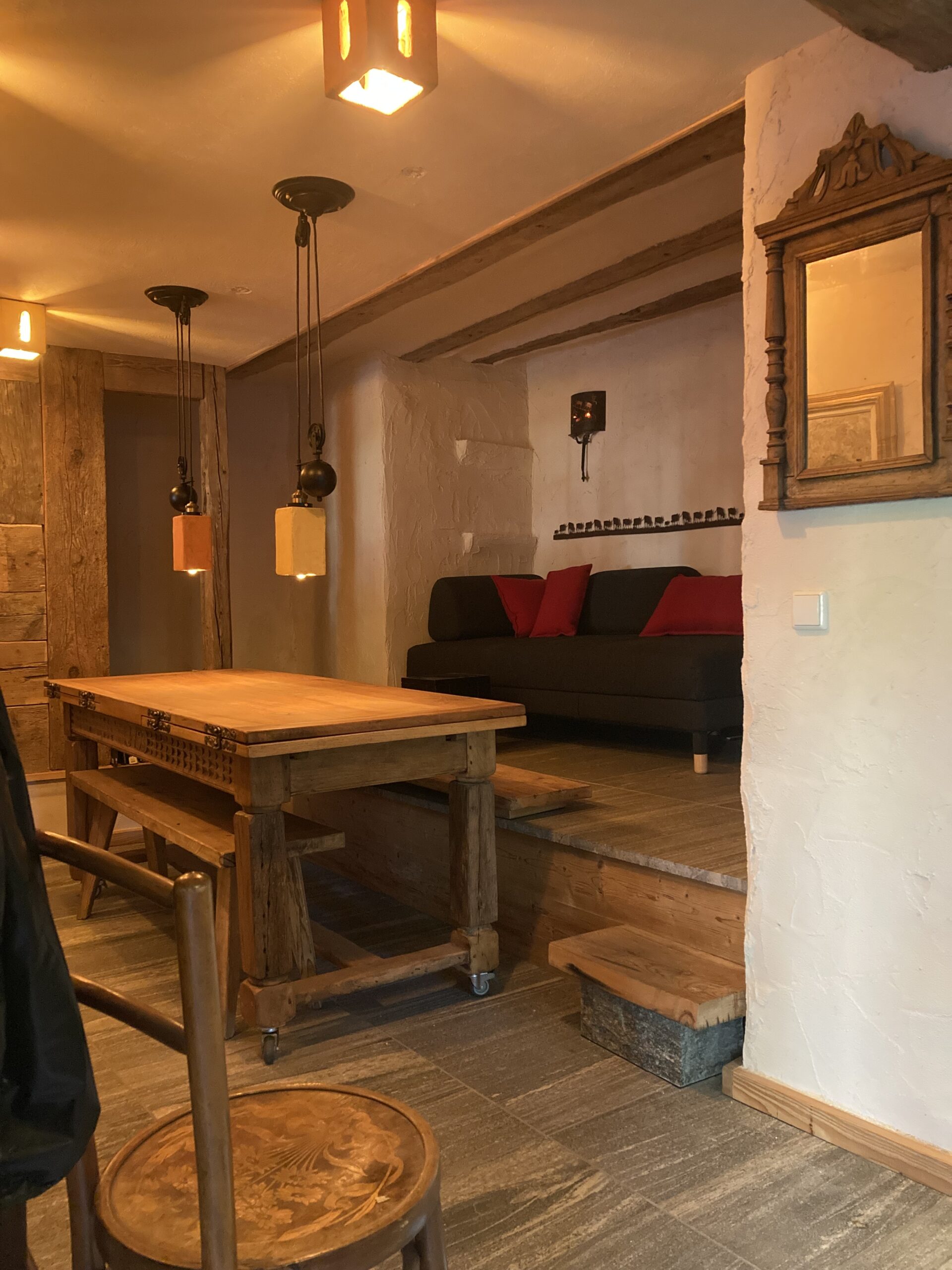 carnotzet dinning room 1