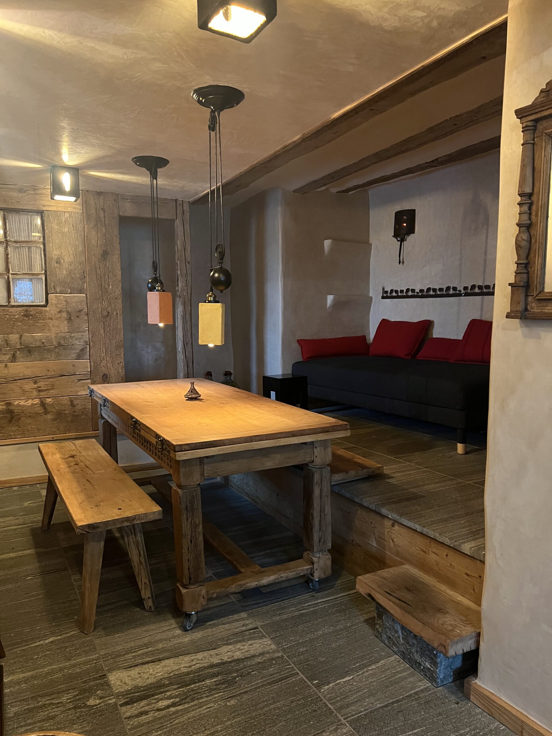 carnotzet dinning room 2